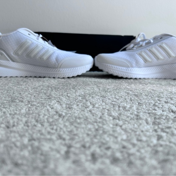 Adidas Cloudfoam Youth NWT - Picture 2 of 6